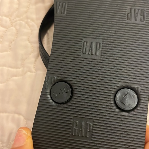 Gap flip flop size  9-10 brand new no tag - Picture 7 of 7